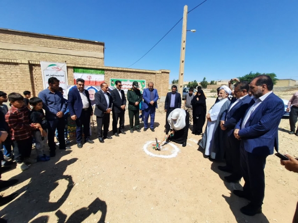 آیین کلنگ زنی مدرسه شش کلاسه شهرک وحدت در شهرستان دهلران
